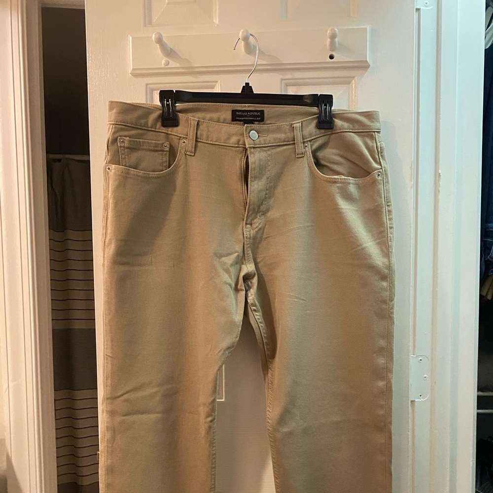 Banana Republic Khakis (Men’s)